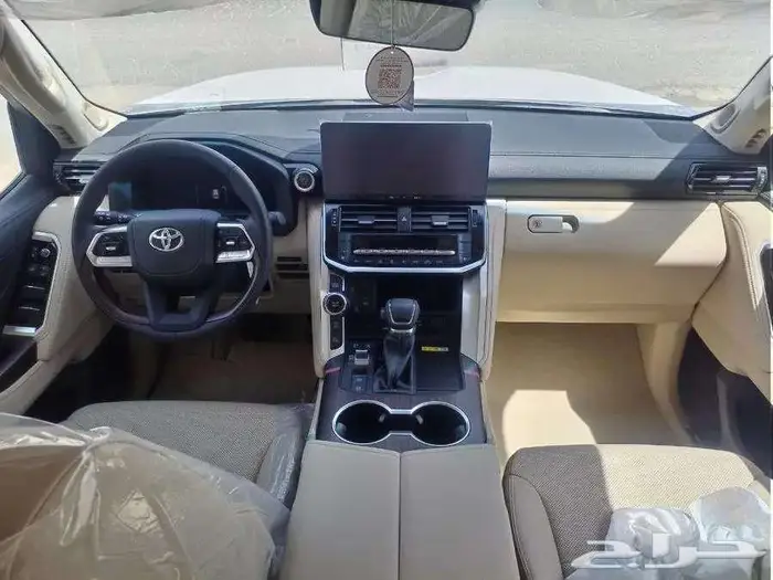 تويوتا لاندكروزر 2025 GXR -S عبداللطيف جميل 7
