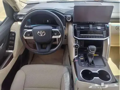 تويوتا لاندكروزر 2025 GXR -S عبداللطيف جميل 5