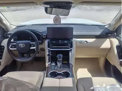 تويوتا لاندكروزر 2025 GXR -S عبداللطيف جميل 6