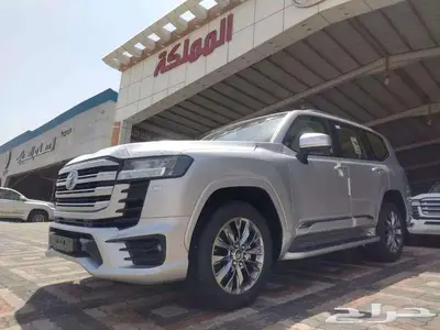 تويوتا لاندكروزر 2025 GXR -S عبداللطيف جميل 4