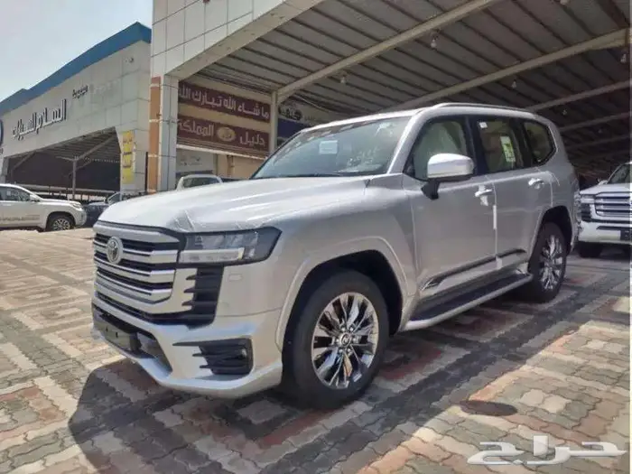 تويوتا لاندكروزر 2025 GXR -S عبداللطيف جميل 3