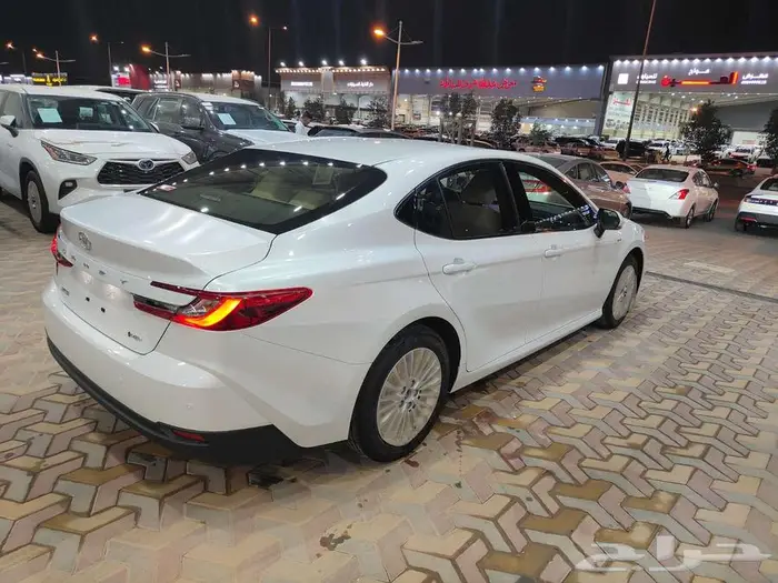 تويوتا كامري ( هايبرد E ) بلس 2025 4