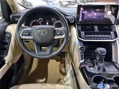 تويوتا لاند كروزور ديزل GXR L2 2024 6