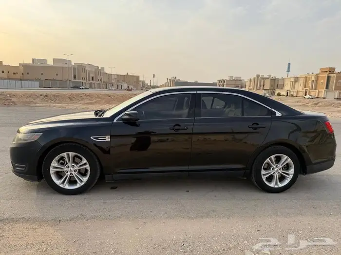 فورد تورس 2015 نص فل نظيف جدا للبيع 9