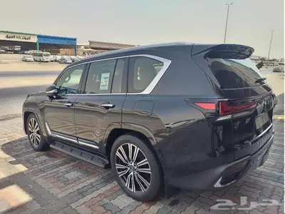 جيب لكزس 2024 بريمي العداد 10 الف كم 13