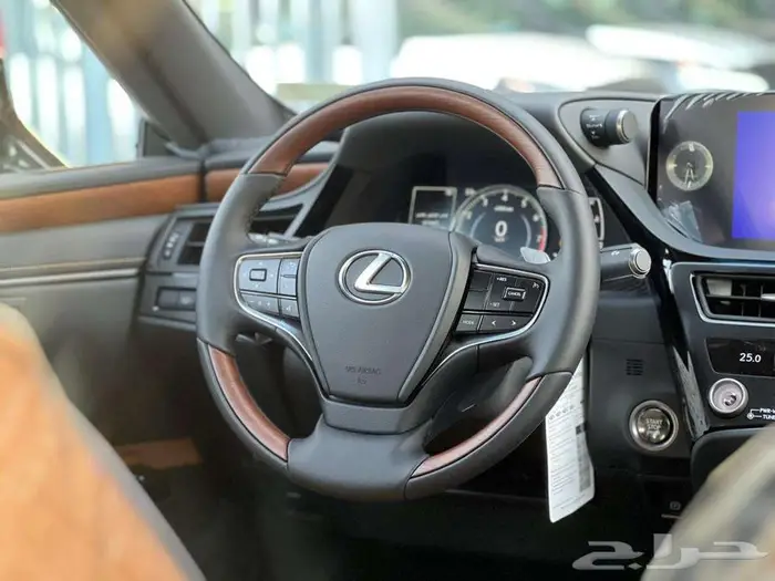 لكزس CC ES350 نص فل بروجكتور 2025 (بريمي) كاش واقساط 9