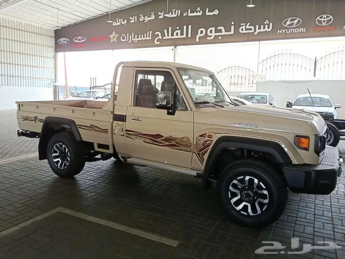 لاند كروزر شاص رفرف اتوماتيك ونش ديزل م 2025 - سعودي 4