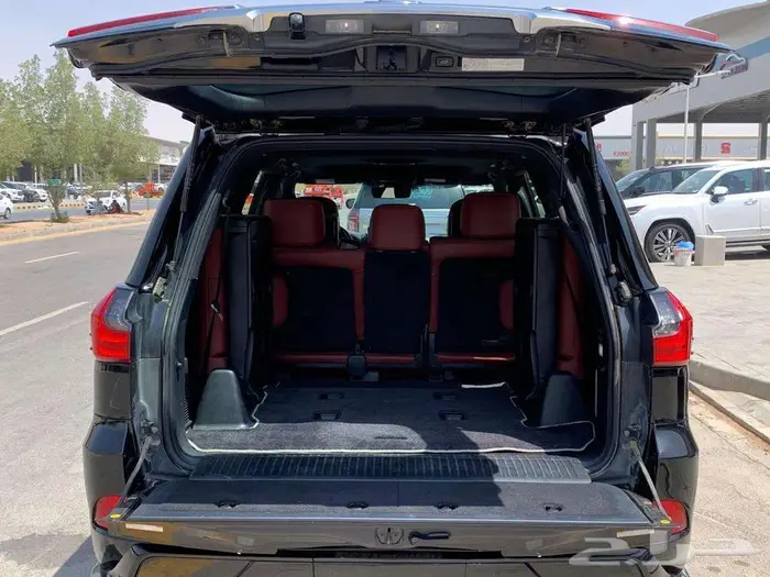 لكزس LX570 سبورت موديل 2020 فل كامل 19