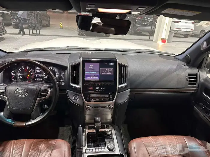 لاند كروزر vxr 2019 3