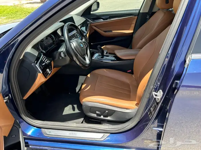 BMW الفئة الخامسة 520i م 2018 13