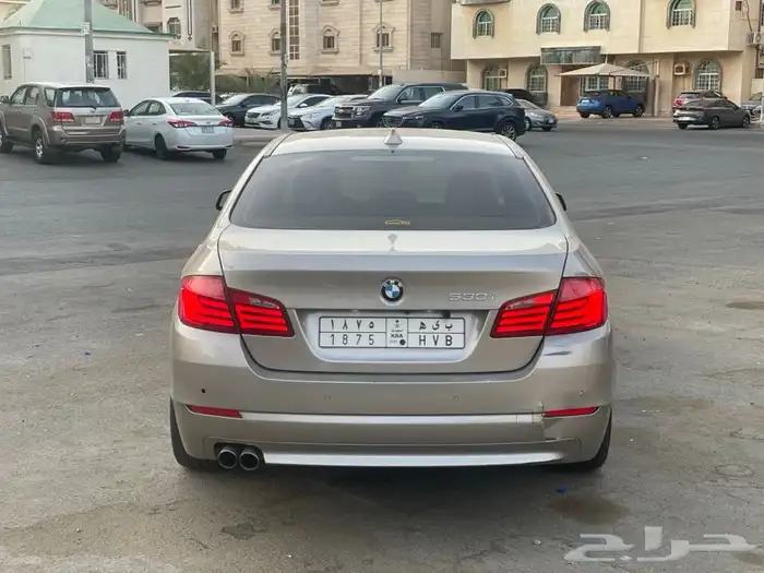 للبيع BMW -2013 -520 الحد 28 7