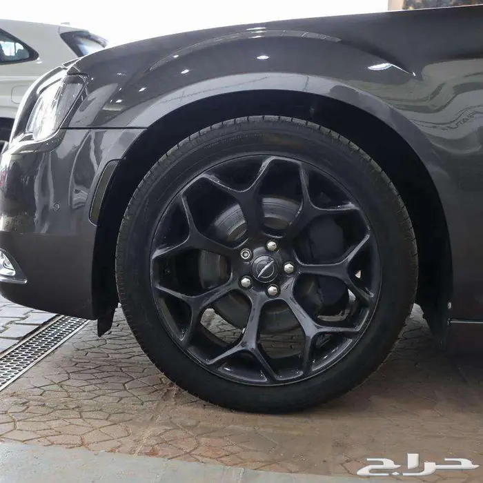 كرايزلر S 300 موديل 2020 3