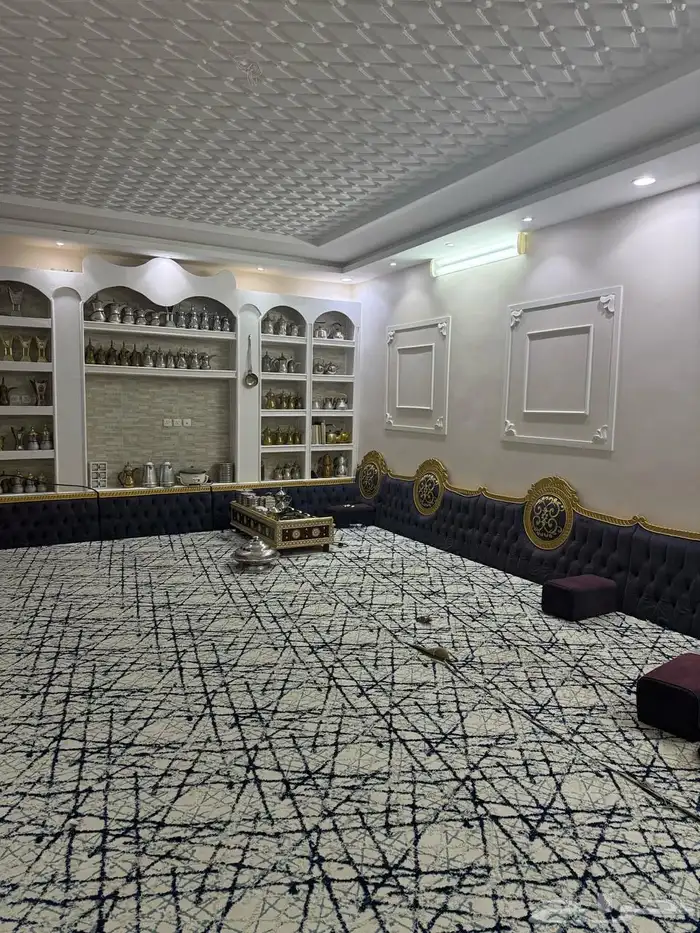 للبيع فيلا في النظيم مخطط السويلمي دور وثلاث شقق 1