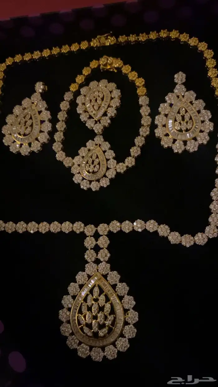 طقم اكسسوار مطلي بالذهب جديد وفخم 1