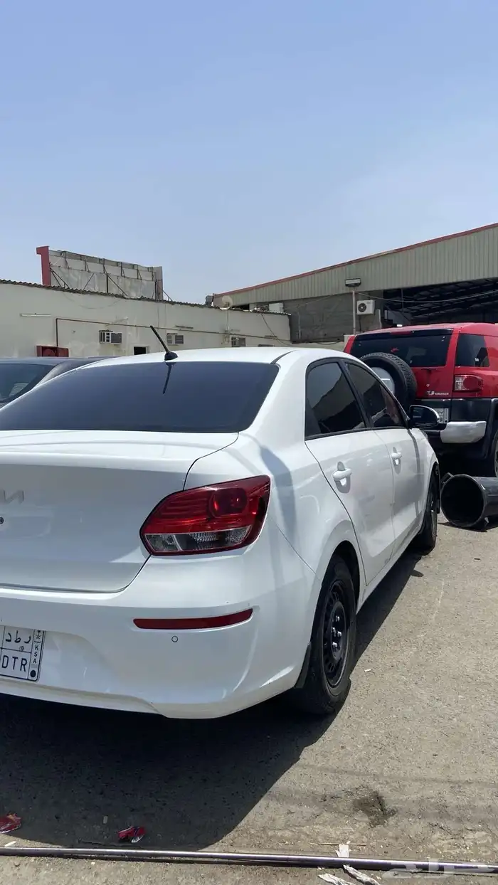كيا بيقاس موديل 23 ممشى 47الف فيها 3قطع رش 2
