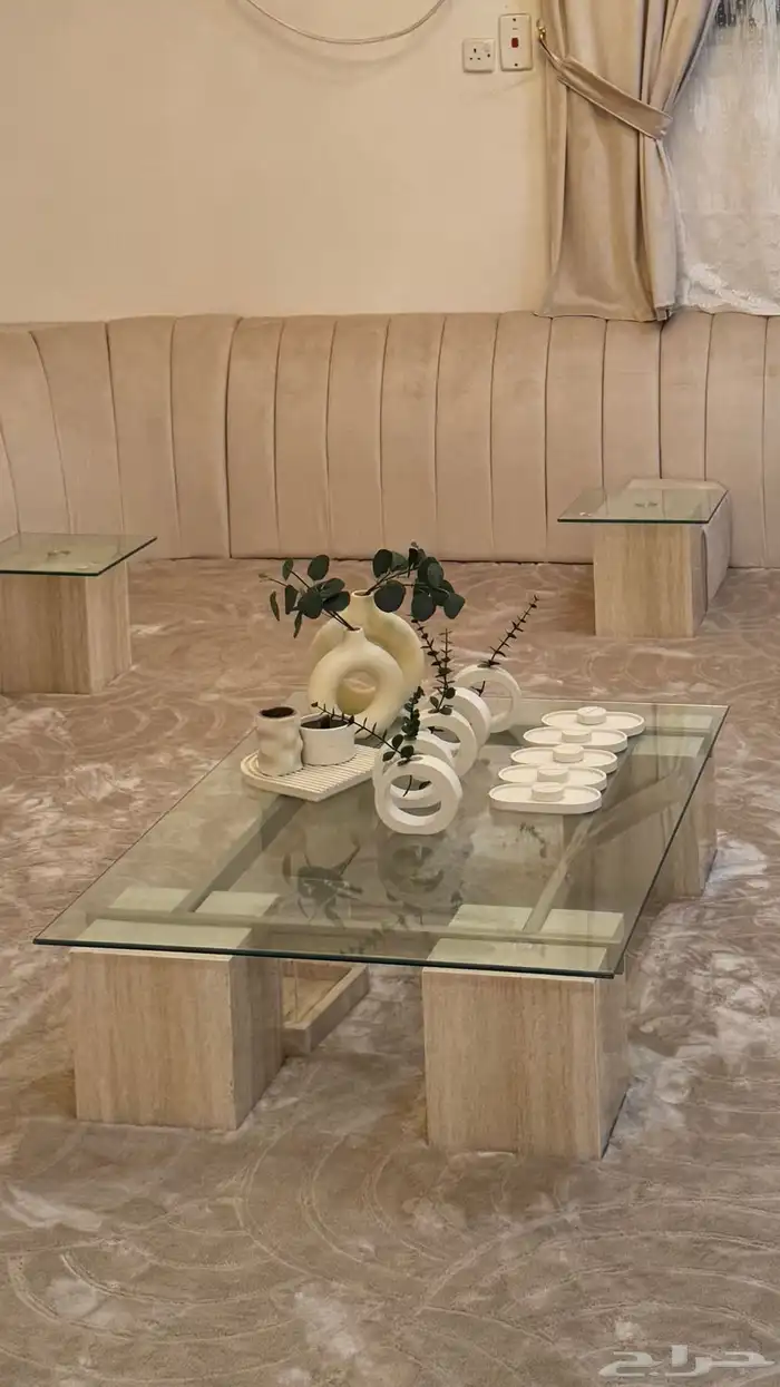 طاولة للبيع 0