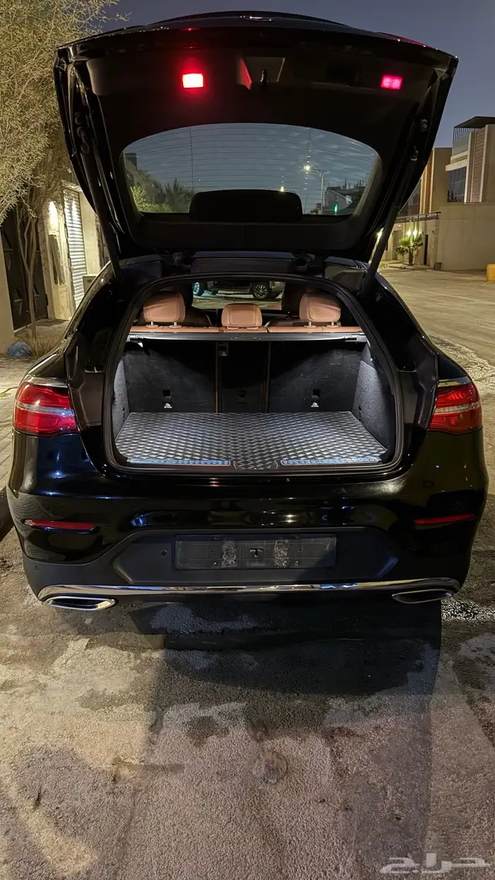 للبيع مرسيدس كوبيه GLC 2019 4MATIC - اسود  دخل جملي الجفالي 7