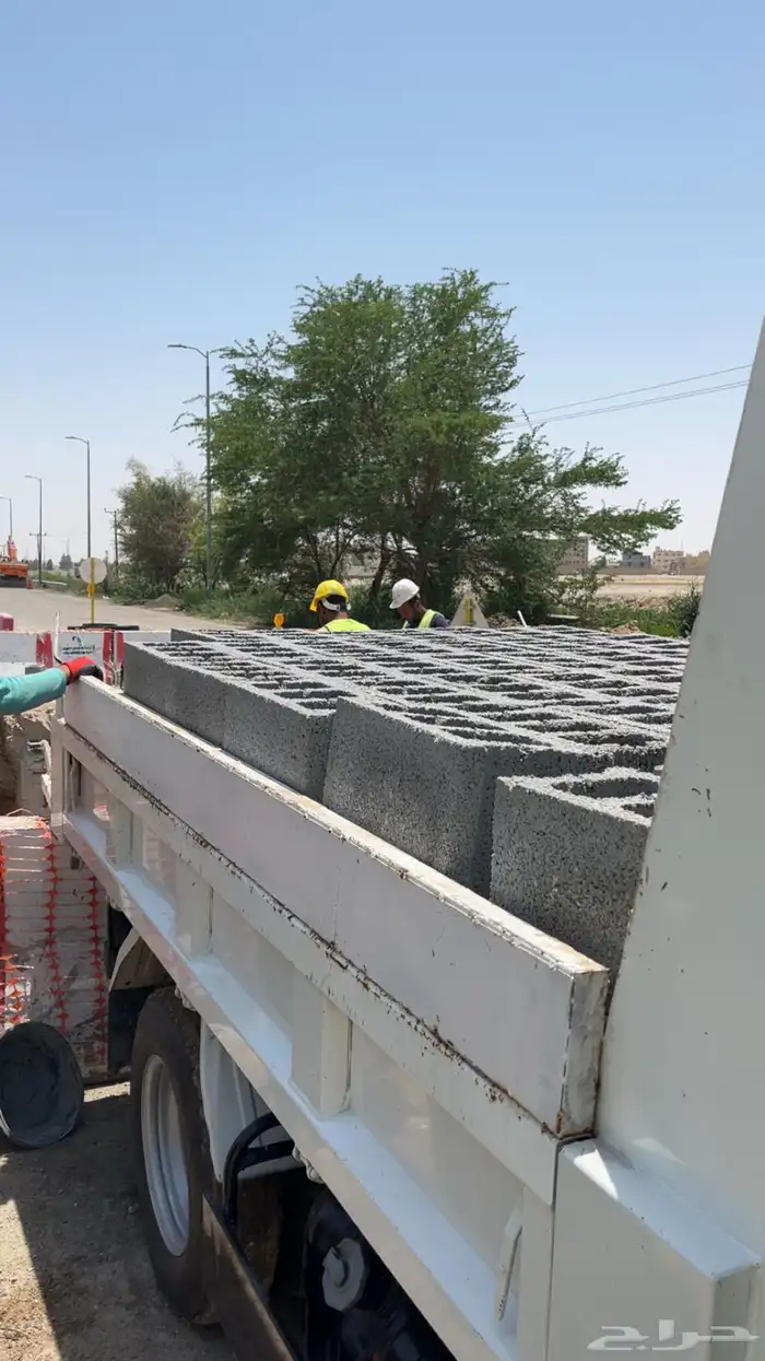 دينا قلاب للإيجار مع السائق موديل 2024 1