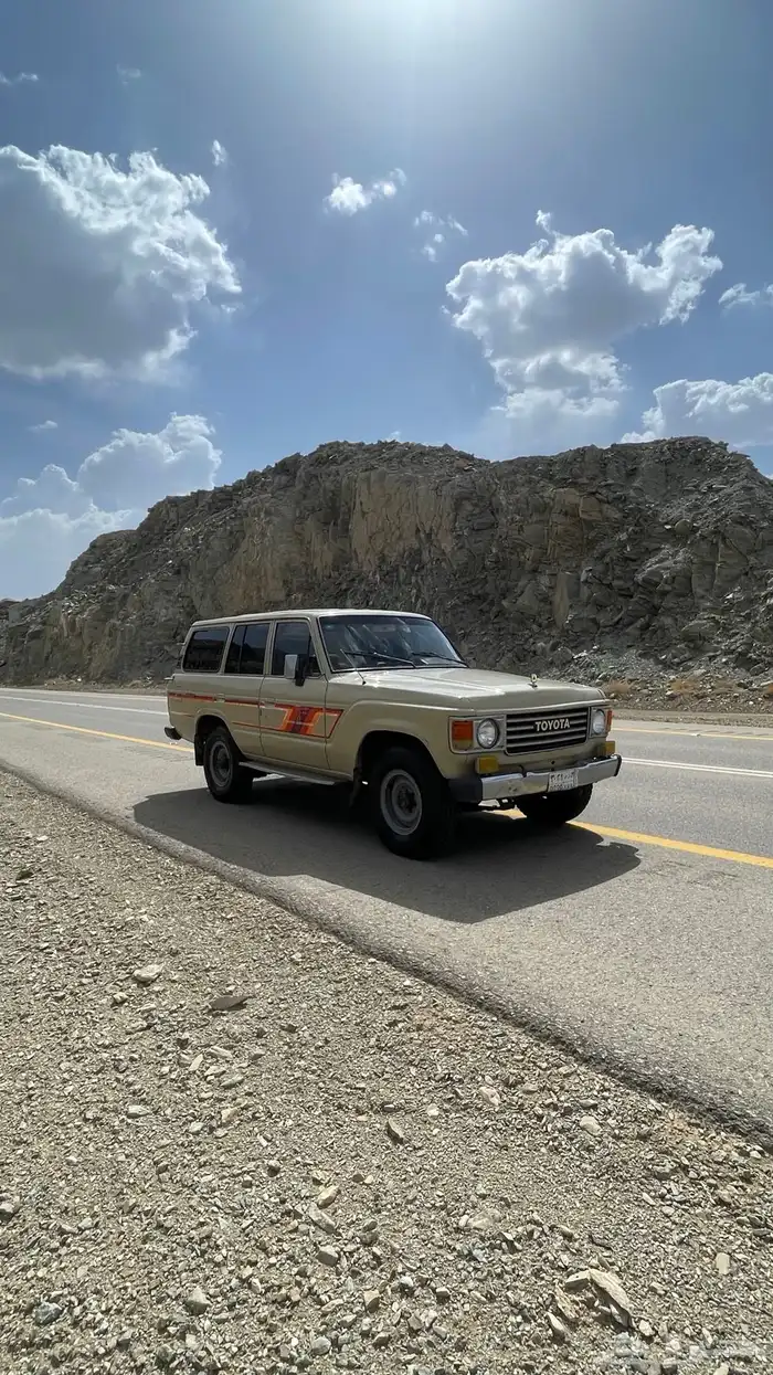 لاندكروزر 1984 4