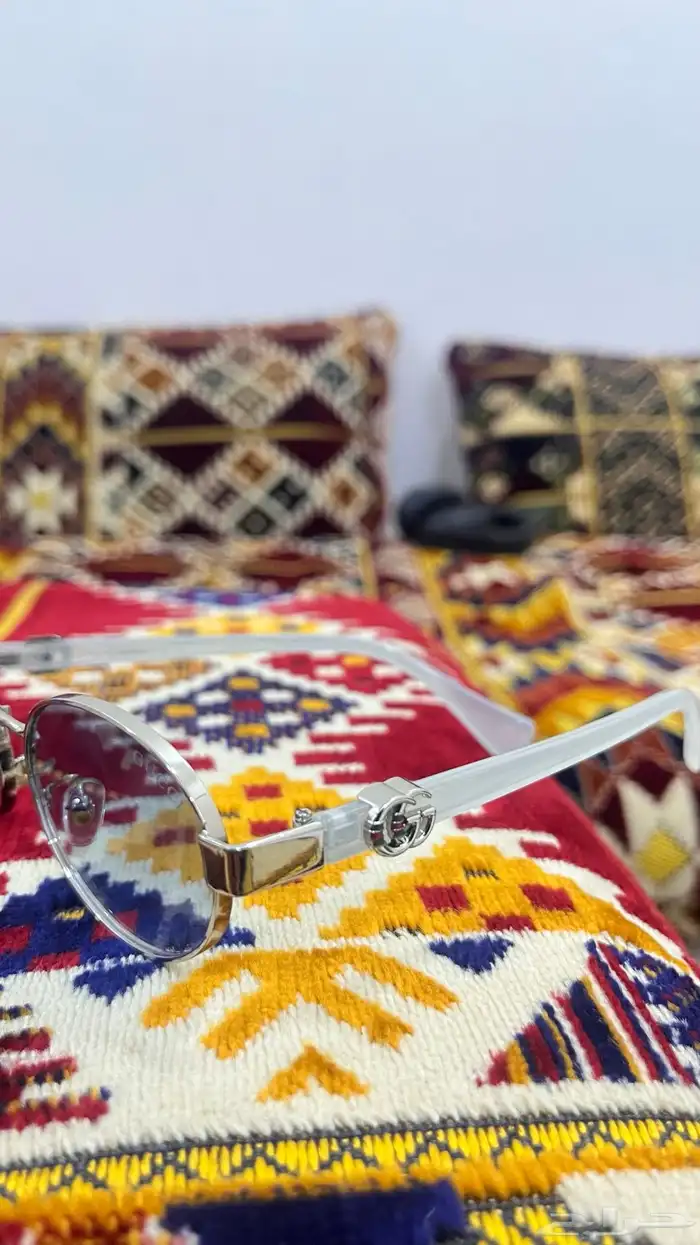 نضارة قوتشي للبيع على السوم 1