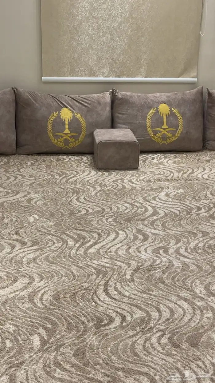 الموقع عفيف   مجلس للبيع 0