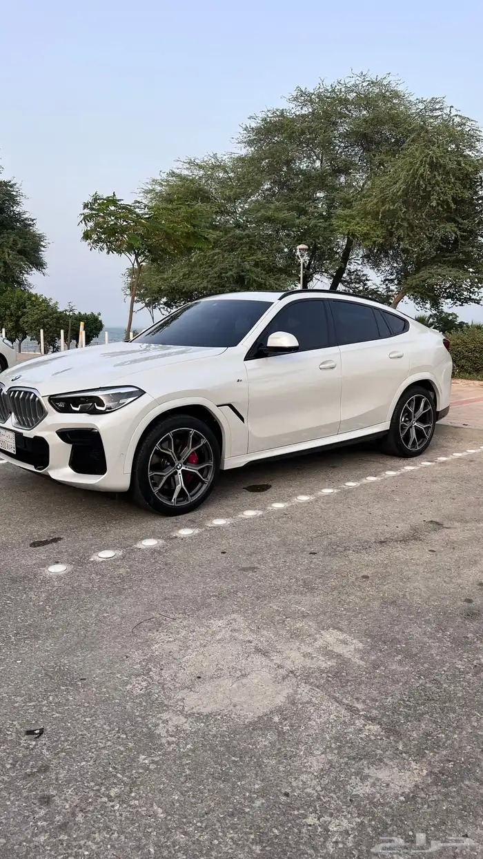 بي ام X6 على ضمان الناغي 9