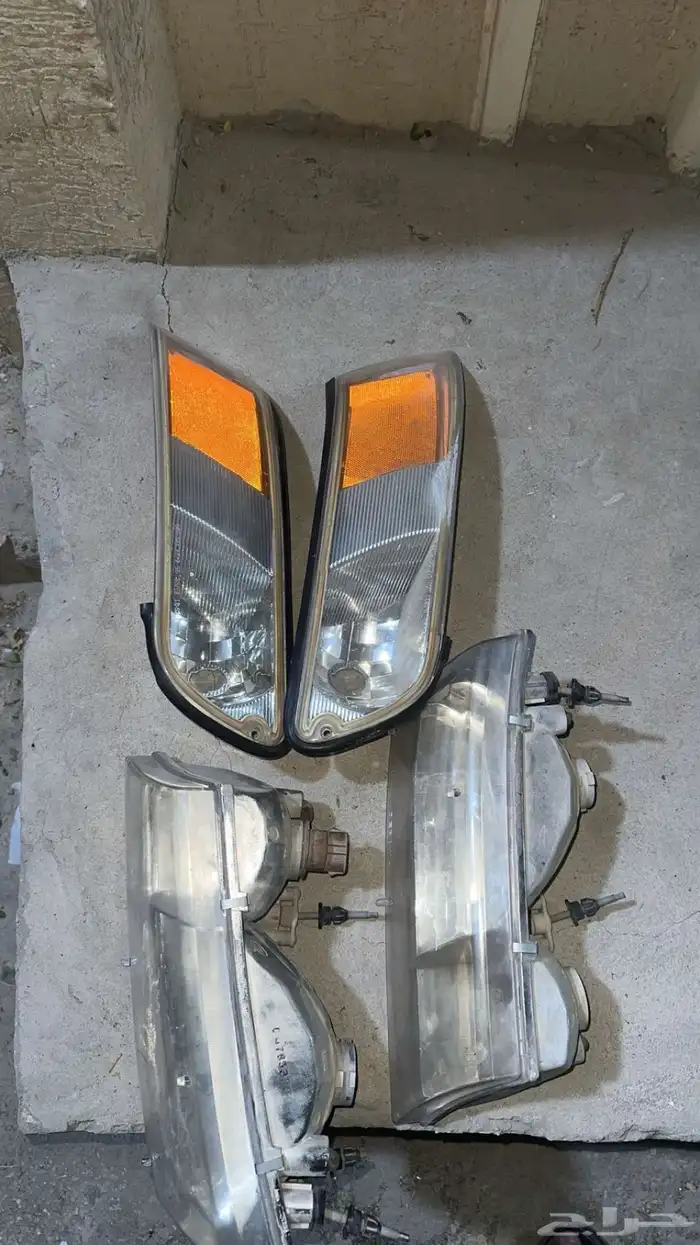 اعرض لكم قطع غيار ماركيز من 98الى2002 0