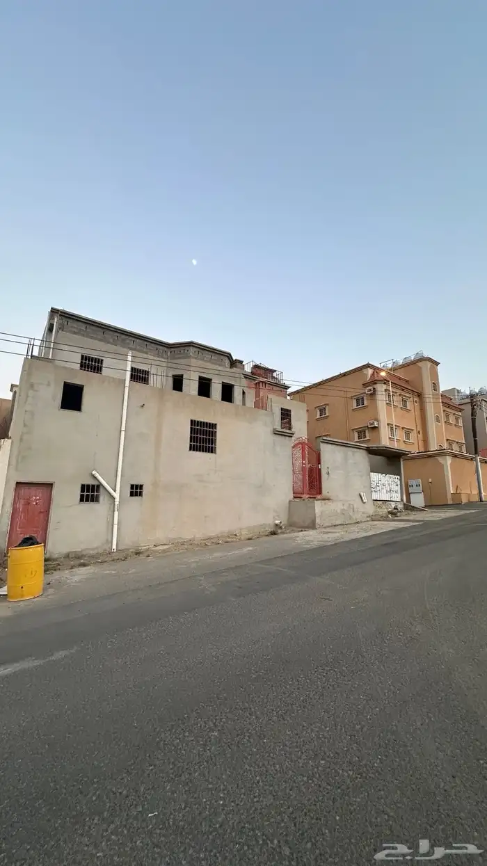 للبيع فله عظم دورين وشقتين خميس مشيط حي الوسام 2