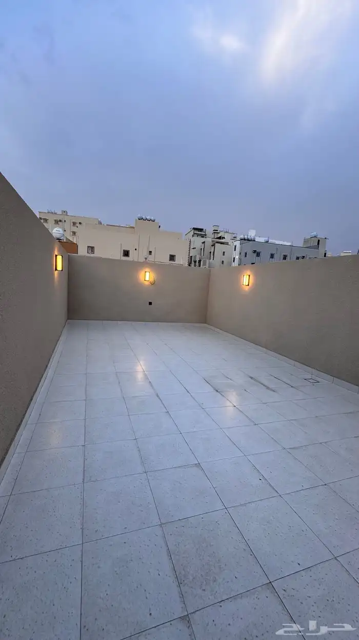 للبيع شقق علويه مع سطح تشطيبات راقيه حى البديع ابها 21