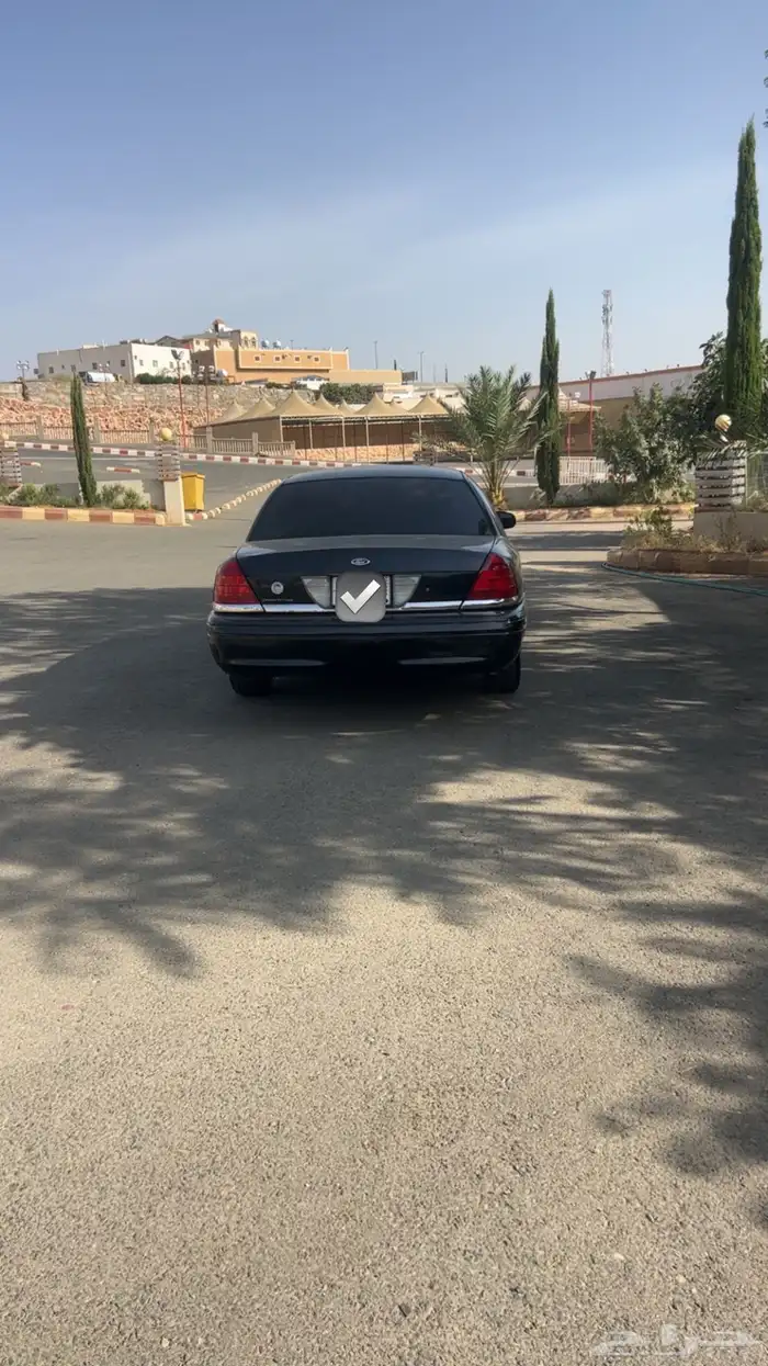 فورد فكتوريا مديل 2001 اسود مجدد ومفحوص ماشي 400 2