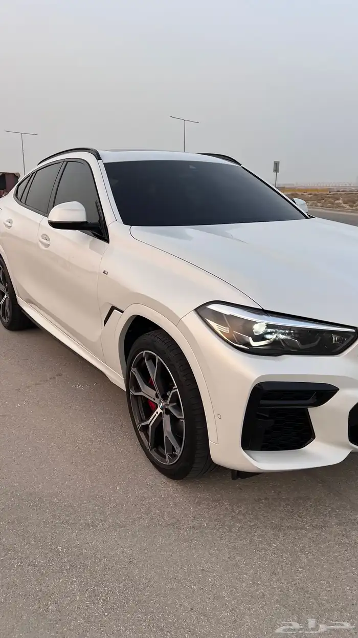 بي ام X6 على ضمان الناغي 8
