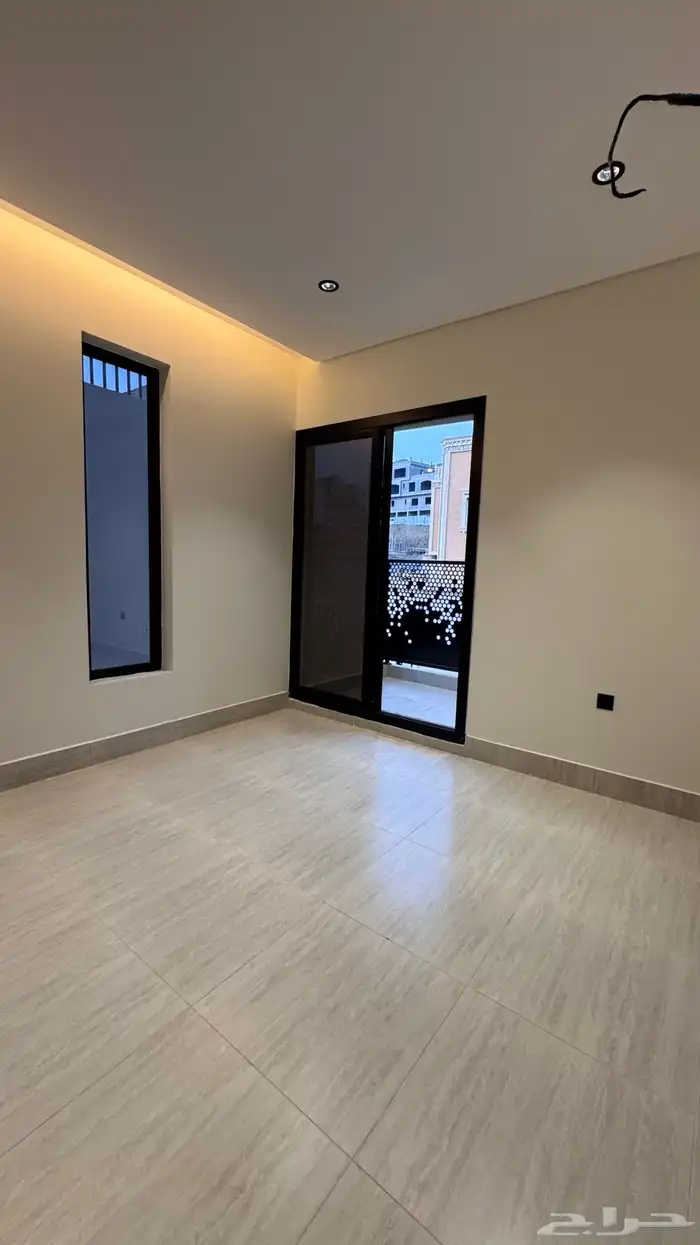 للبيع شقق علويه مع سطح تشطيبات راقيه حى البديع ابها 7