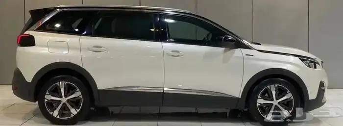 بيجو 5008 موديل 2021 2