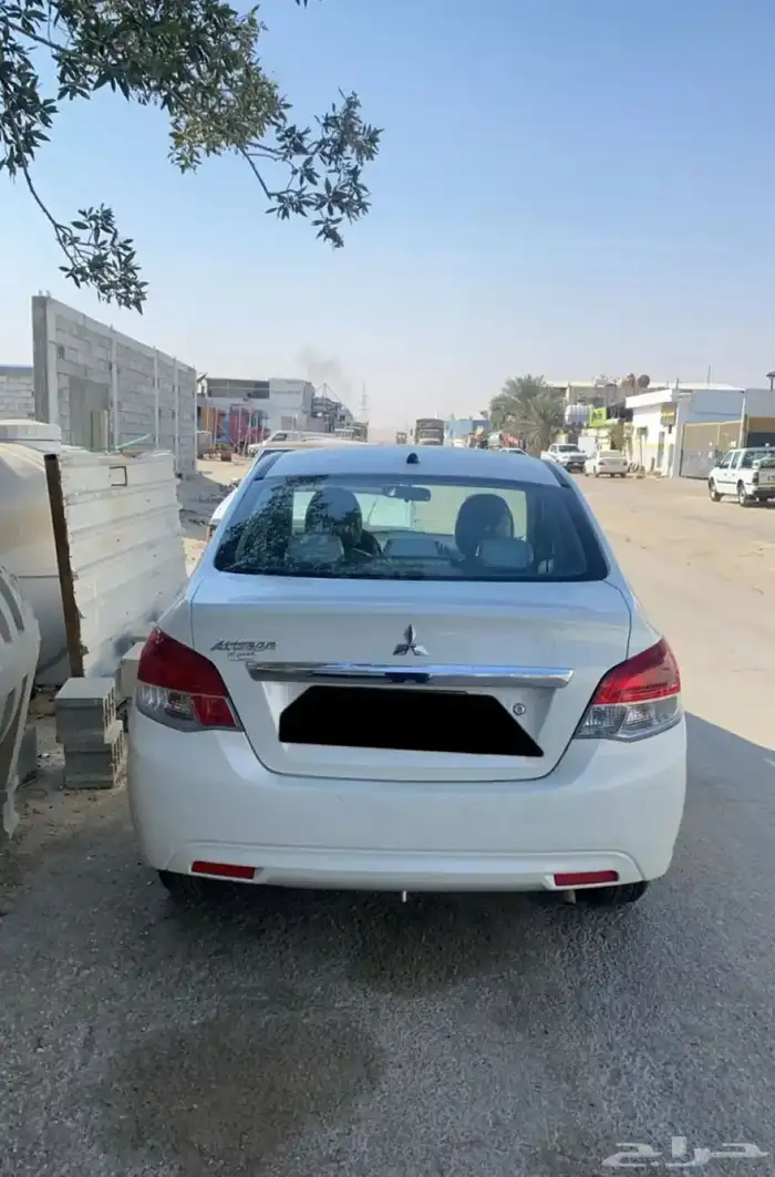 سياره للإيجار ميتسوبيشي اتراج 0