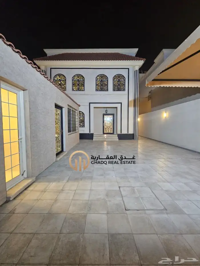 فيلا للبيع حي الشراع مساحة 437 2