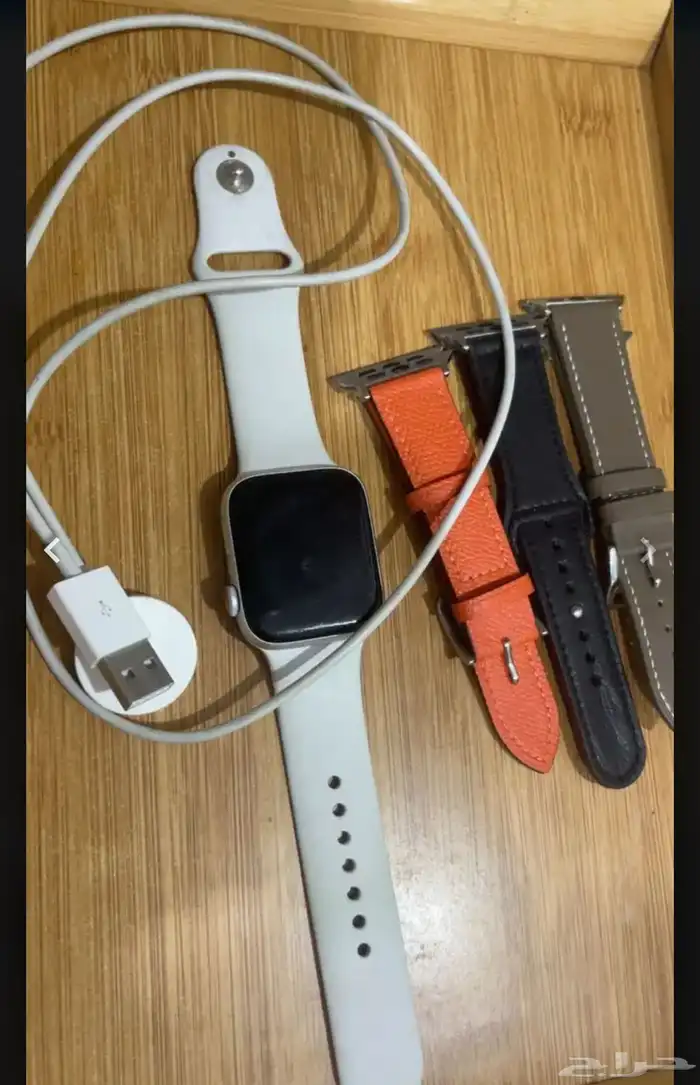 للبيع المستعجل ساعه ابل se 44mm cellular and gps 1