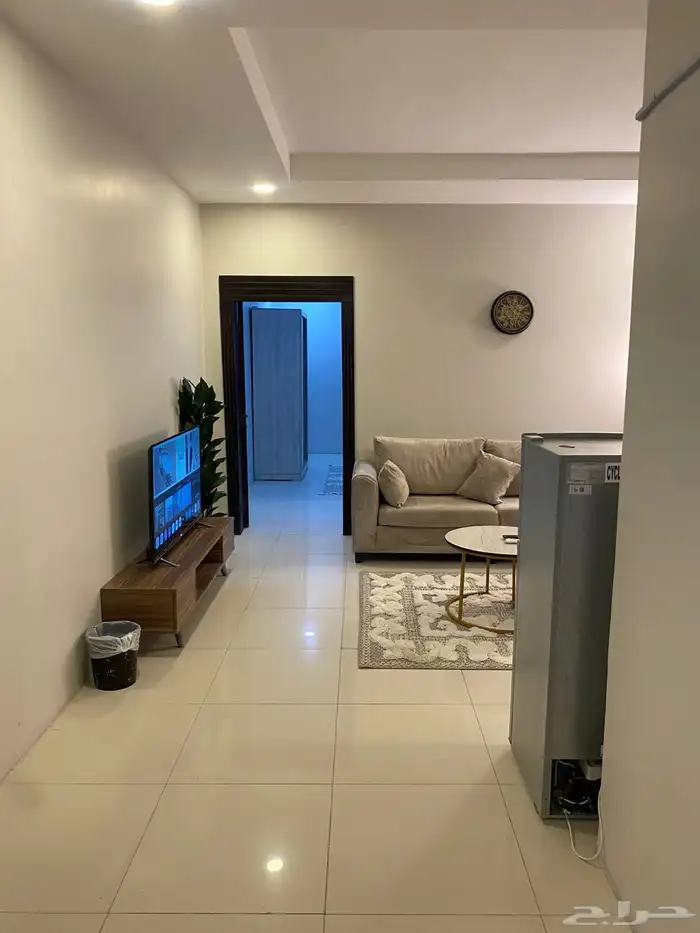 شقة مؤثثة للإيجار بحي التعاون 3