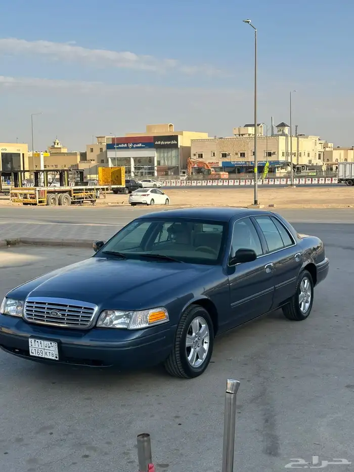 فورد فكتوريا 2011 3