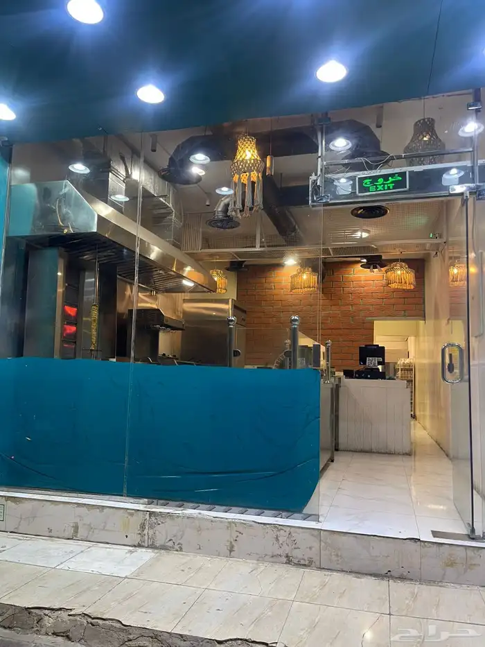 محل شوارماء وفطائر للبيع سبب البيع فك شراكه 9