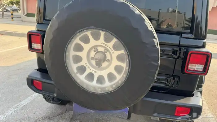 جيب رانجلر 2018 انليميتد سبورت 11