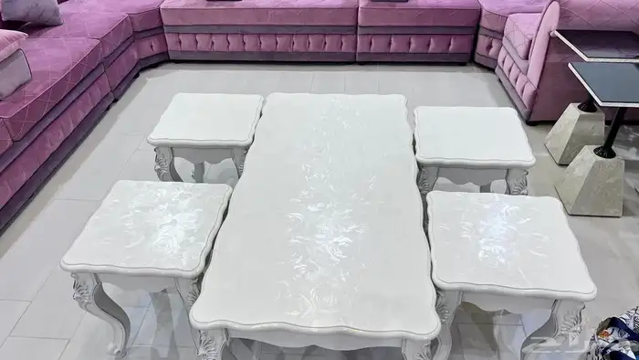 كنب وستارة وطاولة للعبيع. 0