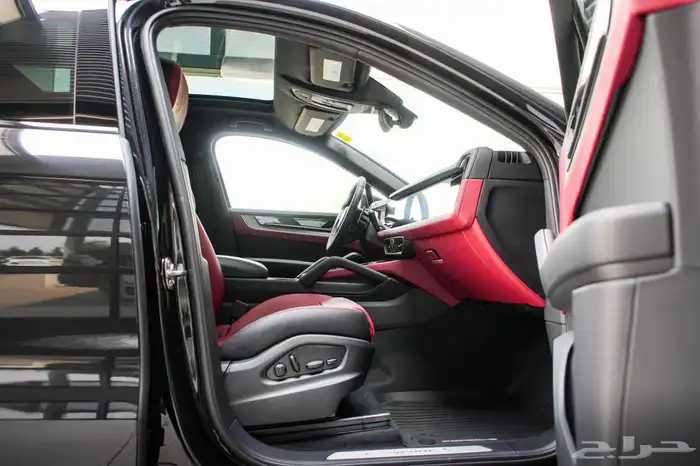 Porsche Cayenne Coupe S 2025 فل كامل 10