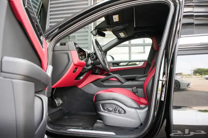 Porsche Cayenne Coupe S 2025 فل كامل 7