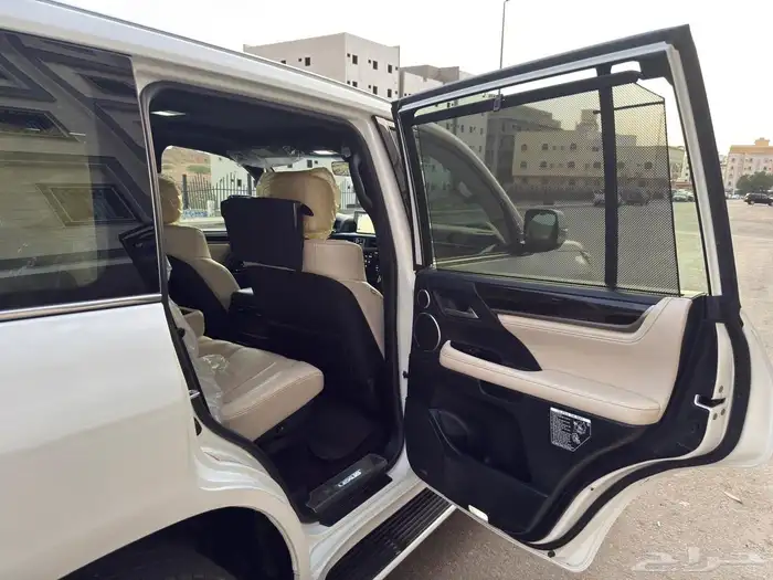 جيب لكزس LX570 فل كامل DD 27