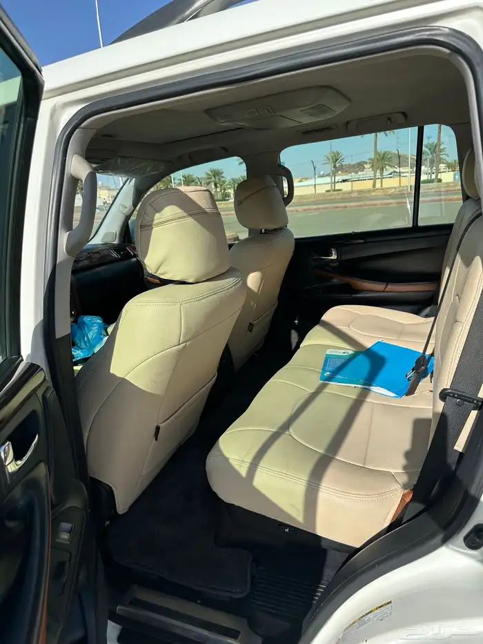 جيب لكزس Lx 570 موديل 2011 8