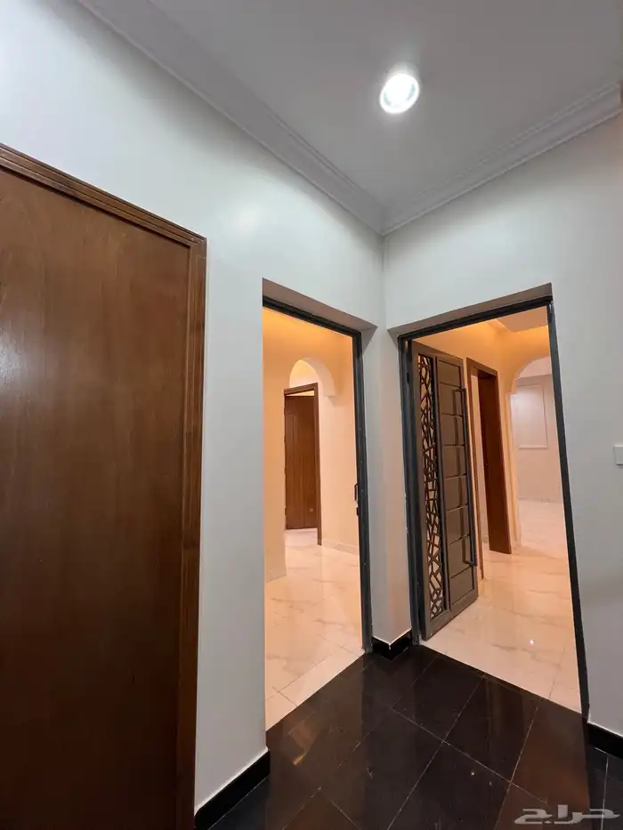 للبيع ادوار ارضيه وارواف علويه حى النور طريق الثمانين 29