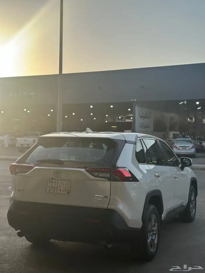 تويوتا راف فور 2022 استاندر 7