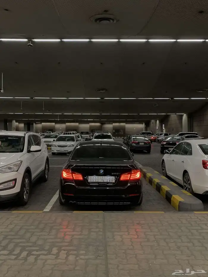 BMW 520i 2013 على الشرط بحالة ممتازة 3