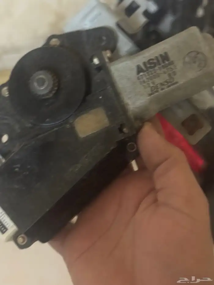 جميع قطع غيار جيب لكزس وكاله LX470 موديل 2004 97