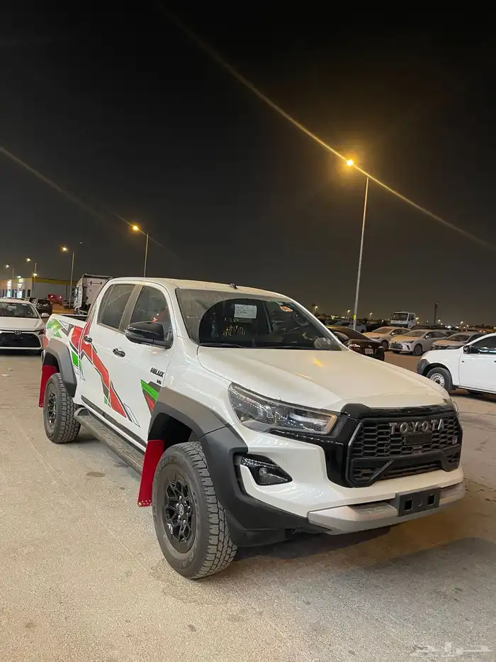 عرض خاص هايلكس GR SPORT V6 دبل موديل 2025 بطاقه جمركيه 1